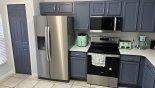 Villa rentals near Disney direct with owner, check out the kitchen equipped with Corian countertop and quality appliances