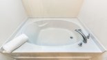 Villa rentals in Orlando, check out the Master #1 ensuite bathroom with Roman bath